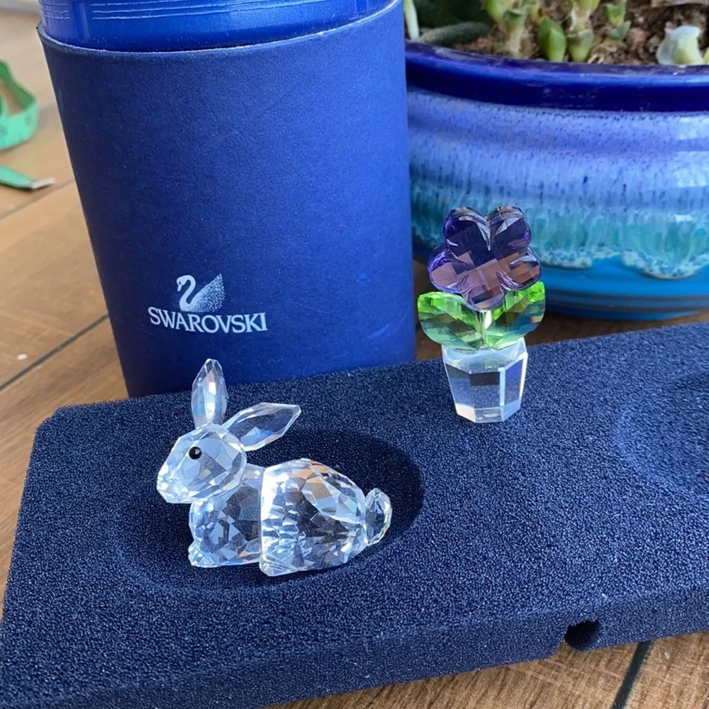 Swarovski rabbit and flower - Picture 4 of 4